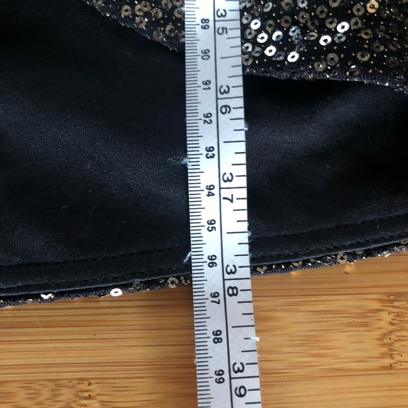 Women’s gold sequinned dress - Picture 11 of 12